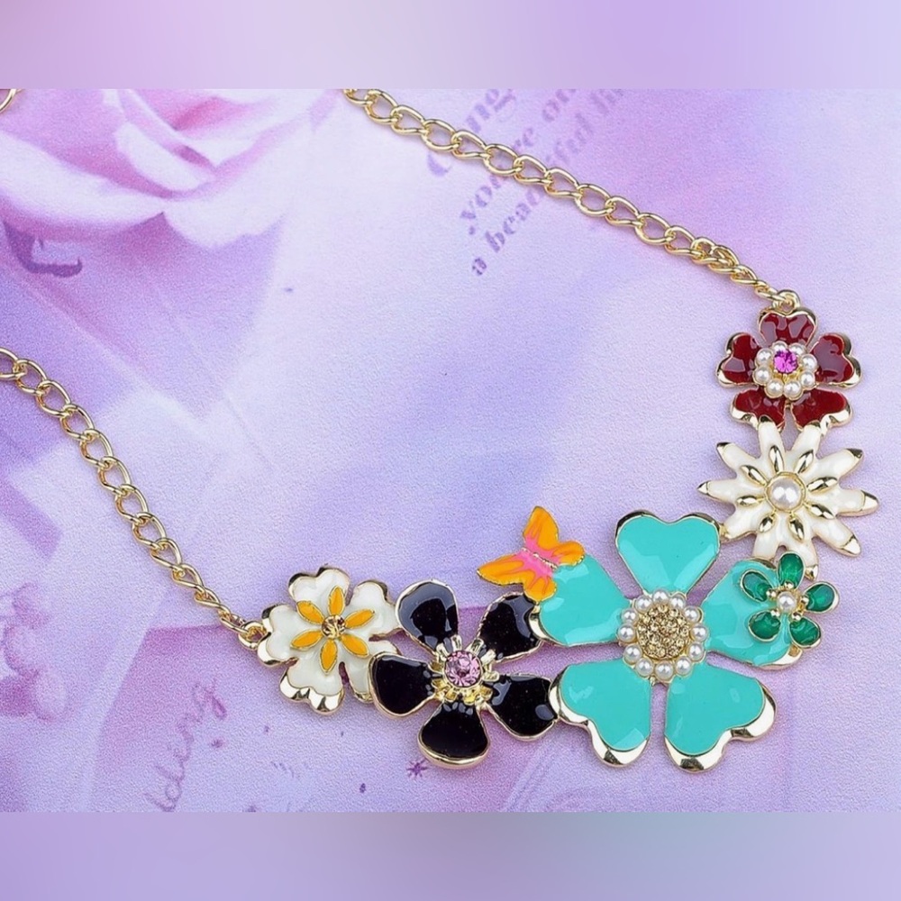 FLORAL NECKLACE ENAMEL GOLD TONE STATEMENT PIECE SPRING FLOWERS 10” CHAIN